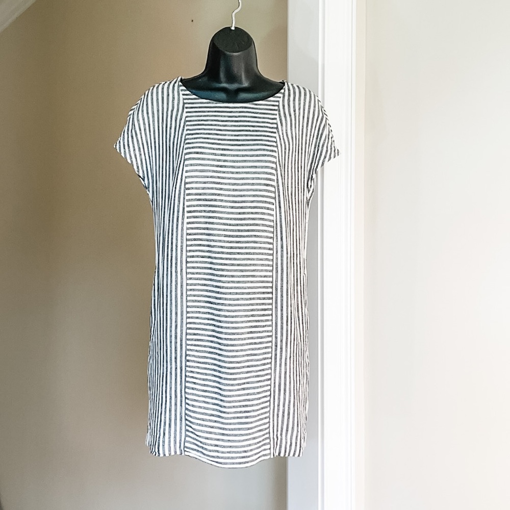 Madewell sz S blue white striped shift dress